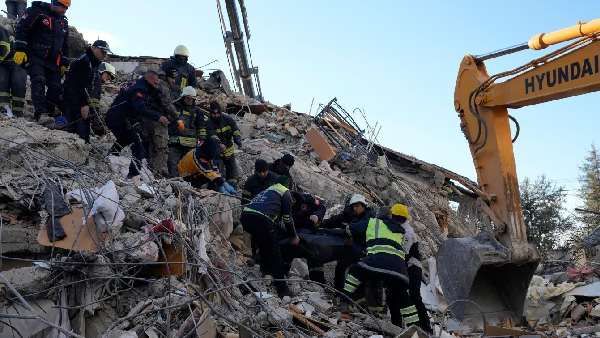 Turkeyearthquake: టర్కీ, సిరియాల్లో మృత్యుఘోష.. శిథిలాల్లో వందల మృతదేహాలు..