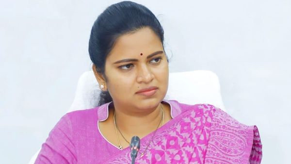 ఆరోగ్య శ్రీ పై సమీక్ష: ఆ ఆసుపత్రులపై నిఘా పెంచాలన్న మంత్రి విడదల రజిని