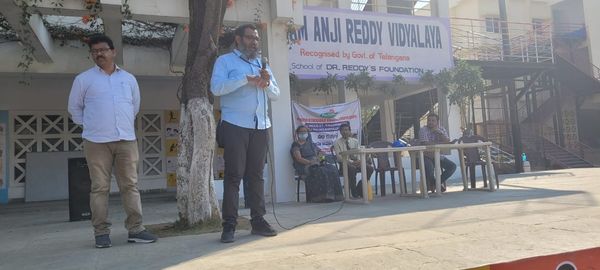 వీధి కుక్కల ఇలా చెక్ పెట్టాలి.!నగర వాసులకు జిహెచ్ఎంసి వినూత్న పాఠాలు.!