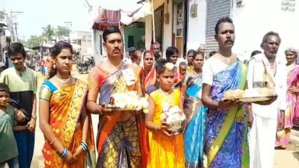 Holi special: మగువల్లా మగవాళ్ళు.. ఏపీలోని ఆ గ్రామంలో హోలీనాడు జంబలకిడి పంబ!!