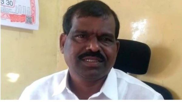 దెబ్బ మీద దెబ్బ అంటే ఇదే, మరో ఎమ్మెల్యేకి నాన్ బెయిల్ బుల్ అరెస్టు వారెంట్ !