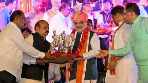 ముస్లీం రిజర్వేషన్ల రద్దు, అమిత్ షా ఏం చెప్పారంటే ?, ఓటు బ్యాంక్ కాదు, పేదల కోసమే మిత్రమా !