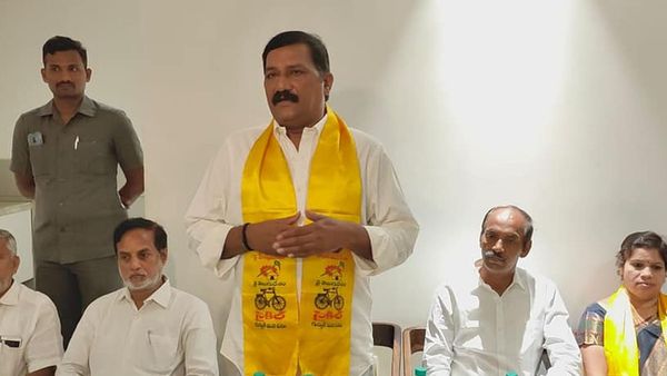 సీఎం జగన్ మాస్టర్ స్కెచ్ : విశాఖలోనే 