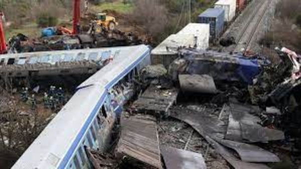 Greece Train Accident: గ్రీస్‍లో ఘోర రైలు ప్రమాదం.. 36 మంది మృతి..
