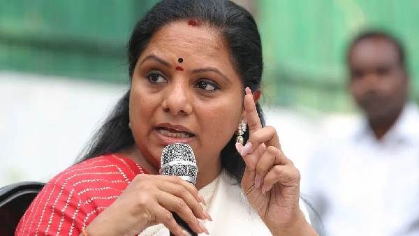 మహిళలకు రాజకీయాల్లో సముచిత స్థానం సాధించే దాకా పోరాటం ఆగదు: ఢిల్లీ దీక్షలో కవిత!!