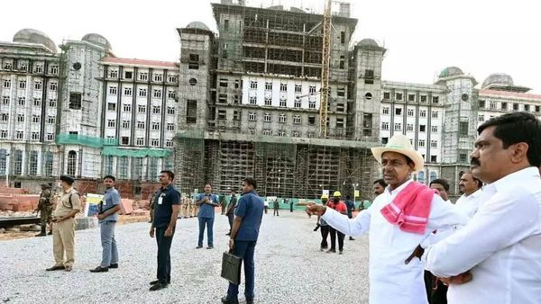 KCR: నూతన సచివాలయాన్ని సందర్శించిన సీఎం కేసీఆర్..