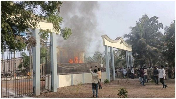 కోనసీమ అల్లర్ల కేసుల ఎత్తివేతతో వైసీపీకి లాభమా ? నష్టమా ?