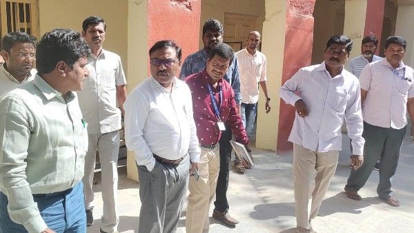 పశ్చిమ రాయలసీమ ఫలితంపై టెన్షన్-టీడీపీ నేతల హౌస్ అరెస్టులు-పోలీసుల హెచ్చరికలు