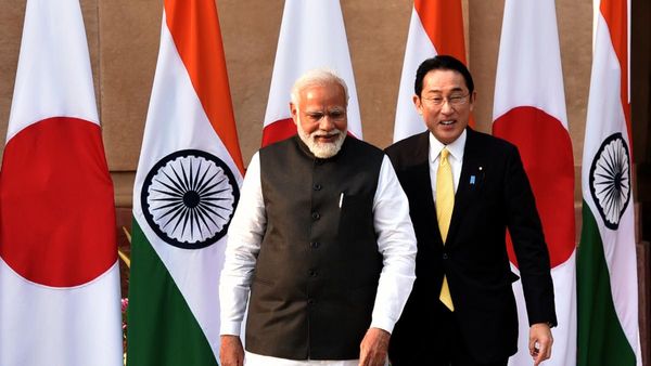 ప్రధాని మోదీతో భేటీ కోసం క్యూ..