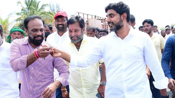 Vangaveeti Radha : లోకేష్ తో పాదయాత్రలో నడిచిన వంగవీటి రాధా..జనసేనలో చేరిక రూమర్లకు చెక్ !