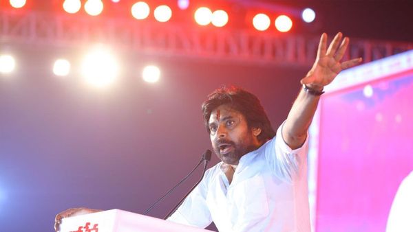 ఏపీ, తెలంగాణా రాజకీయాలకు తేడా చెప్పిన పవన్ కళ్యాణ్!!