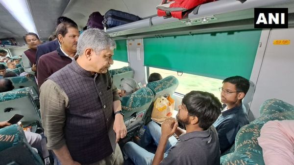 శతాబ్ది, రాజధాని ఎక్స్‌ప్రెస్‌లకు ఎసరు పెట్టిన వందే భారత్?