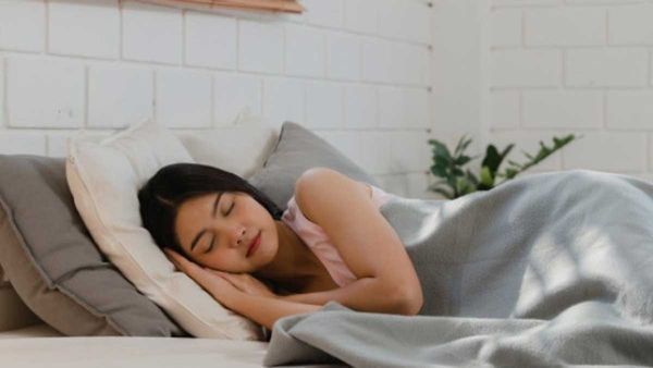 నా భార్య రోజుకు 20 గంటలు నిద్రపోతుంది, ఖర్మకాలి పెళ్లి చేసుకున్నా, కేసు పెట్టిన భర్త, రక్షించండి సార్!