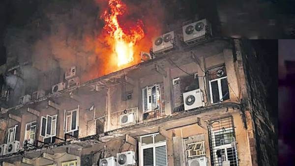 సికింద్రాబాద్ స్వప్నలోక్ కాంప్లెక్స్ అగ్నిప్రమాదంతో ఘొల్లుమన్న ఓరుగల్లు!!