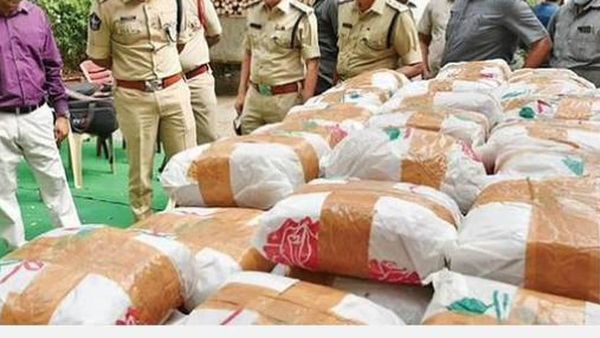 బియ్యం బస్తాల మాటున గంజాయి స్మగ్లింగ్; అల్లూరి జిల్లాలో మూడుకోట్ల విలువైన గంజాయి సీజ్!!