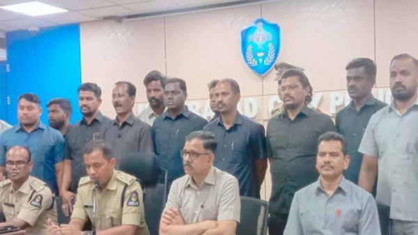 టీఎస్‌పీఎస్సీ పేపర్ లీకేజీ: 13 మంది అరెస్ట్, ప్రధాని నిందితుడు సస్పెండ్, పరీక్షలు ఎలా?
