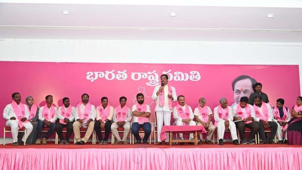 పవన్‌కళ్యాణ్‌ వ్యాఖ్యల ఎఫెక్ట్: ఏపీ కులపిచ్చి రాజకీయాలపై తెలంగాణా మంత్రి వేముల షాకింగ్ వ్యాఖ్యలు!!