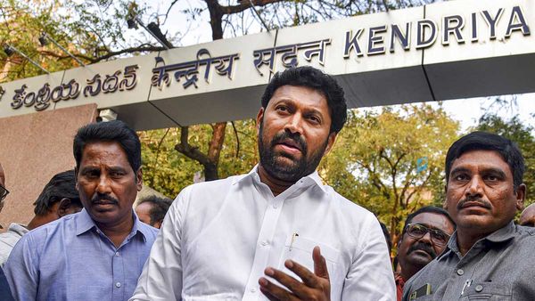 సీబీఐకి వైఎస్ అవినాష్ రెడ్డి లెటర్..!!