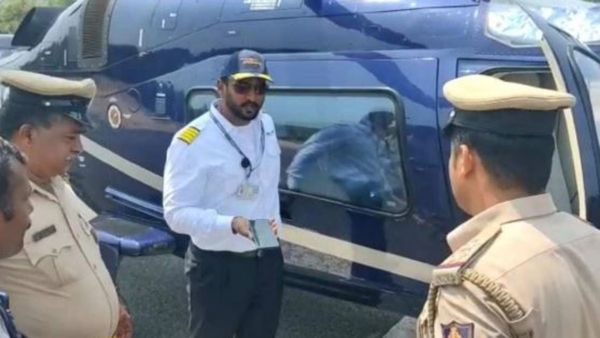 డీకేశీ ఫ్యామిలీ ప్రయాణించిన హెలికాప్టర్ లో సోదాలు, పుణ్యక్షేత్రంలో ?