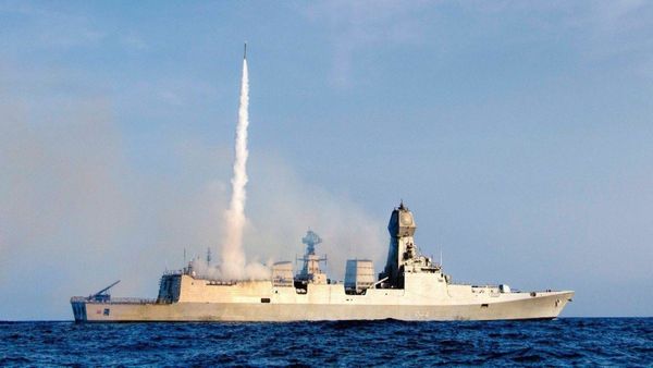 నౌకాదళం అమ్ములపొదిలో సరికొత్త క్షిపణి: ప్రత్యేకతలివే