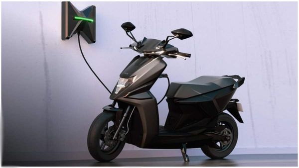 Electric Scooty: దొంగలు ఎత్తుకెళ్లిన స్కూటీ.. ఎలా దొరికిందంటే..!