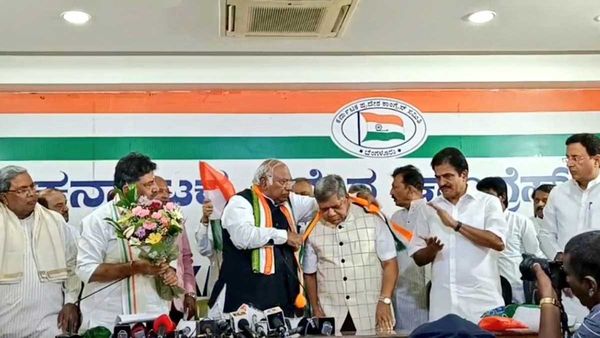 ఖర్గే చాణక్యం: కాంగ్రెస్‌ కండువా కప్పుకొన్న బీజేపీ మాజీ సీఎం- కమలానికి బిగ్ లాస్