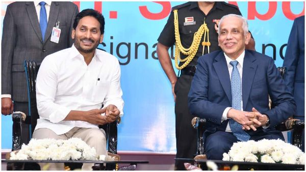 ఏపీ గవర్నర్ అసలు పని మొదలుపెట్టేశారా ? జగన్ సర్కార్ కు పరీక్ష ?