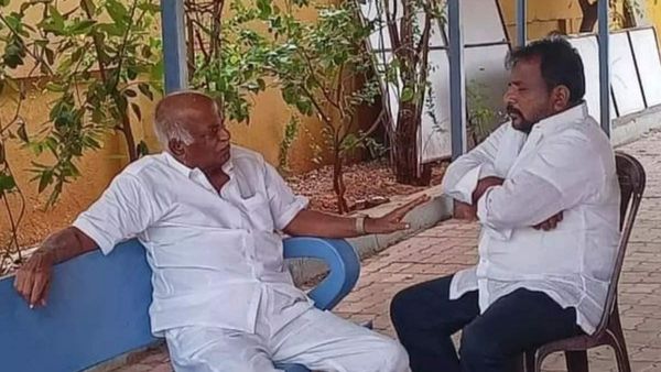 శైలజానాథ్ ఇంటికి వెళ్లిన జేసీ దివాకర్ రెడ్డి