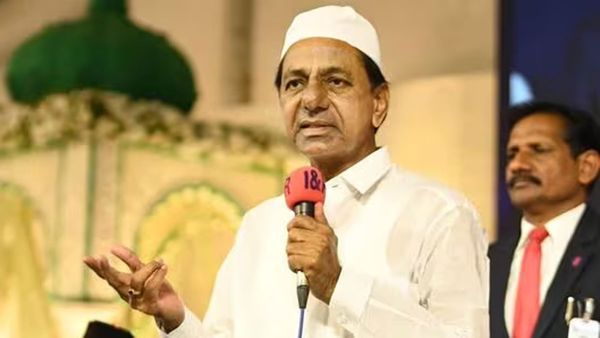 మసీదుల్లో రంజాన్ ప్రత్యేక ప్రార్ధనలు: ముస్లింలకు తెలంగాణా సీఎం కేసీఆర్ శుభాకాంక్షలు