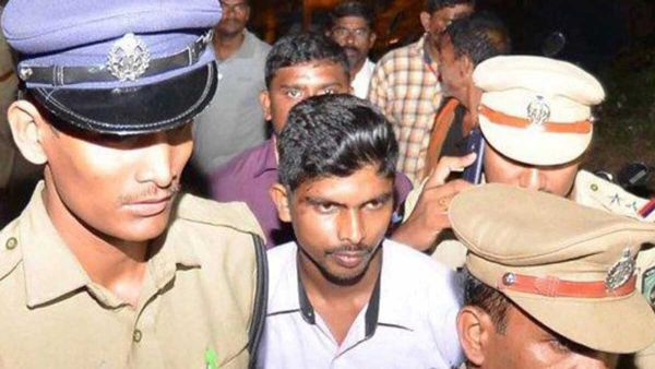 కోడి కత్తి కేసులో మరో ట్విస్ట్- విచారిస్తున్న జడ్జి బదిలీ...