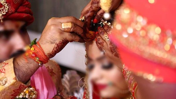 Parole For Marriage: ప్రియురాలిని పెళ్లి చేసుకునేందుకు పేరోల్.. 9 ఏళ్ల లవ్ మరీ..