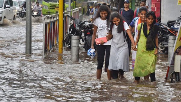 బీ అలర్ట్.. వచ్చే మూడు గంటలు భారీ వర్షం, పిడుగులకు ఛాన్స్..!!