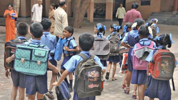 ఏపీలో పాఠశాలలకు వేసవి సెలవులు - రీ ఓపెనింగ్ షెడ్యూల్ ఇలా..!!