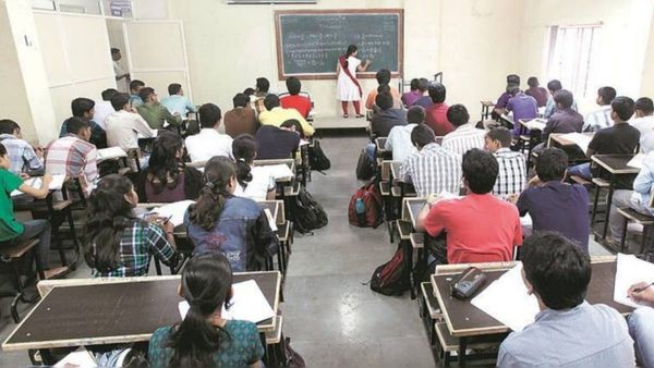  తెలంగాణ గురుకులాల్లో 868 లెక్చరర్ పోస్టులు: వెంటనే అప్లై చేయండి, మంచి జీతం
