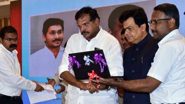 జగన్ సర్కార్ మరో కీలక నిర్ణయం- ఆన్ లైన్లో ఏపీ స్కూల్ టెక్స్ట్ బుక్స్.. ఈ వెబ్ సైట్లోనే..