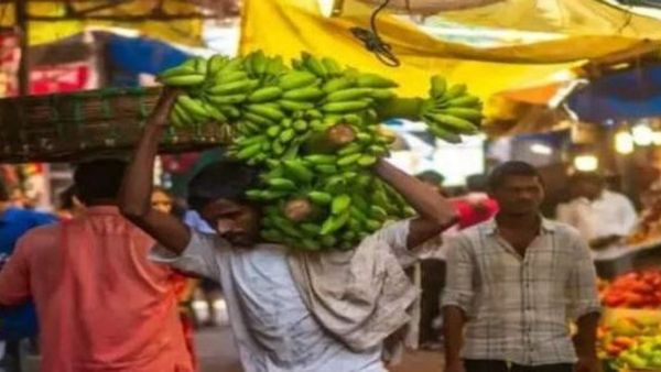 కూలీగా మారిన అసిస్టెంట్ ప్రొఫెసర్.. తర్వాత ఏం జరిగిందంటే!!