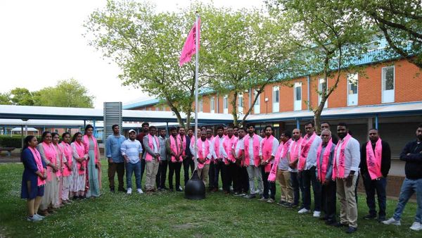 లండన్‌లో ఘనంగా బీఆర్ఎస్ ఆవిర్భావ దినోత్సవ వేడుకలు