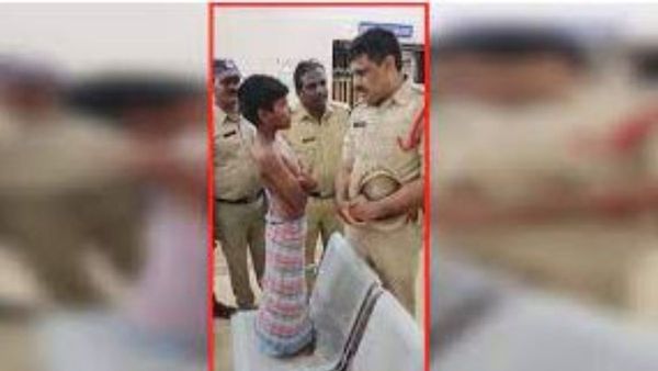 టవల్ కట్టుకుని పోలీస్ స్టేషన్ కు వెళ్లిన బుడతడు; ఫిర్యాదు విన్న పోలీసులు షాక్!!