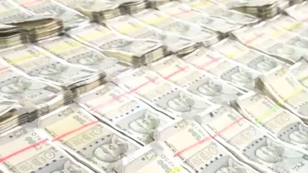 Crime: ఐపీఎల్ బెట్టింగ్ ముఠాలు అరెస్ట్.. నిందితుల నుంచి రూ.3.5 లక్షలు స్వాధీనం..