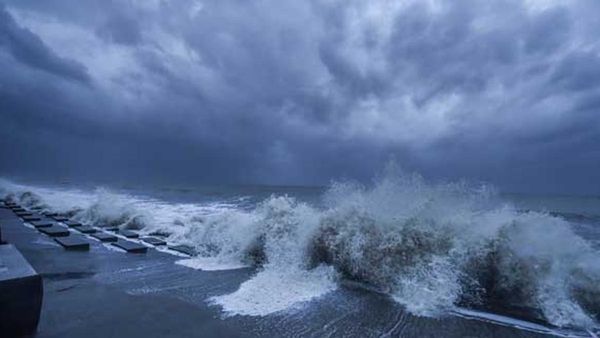 Cyclone Mocha: దిశ మళ్లింది: 14న తీరాన్ని తాకనున్న పెను తుఫాన్