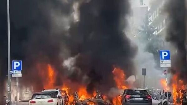 Blast: ఇటలీలో పేలుడు.. మంటల్లో చిక్కుకున్న కార్లు..