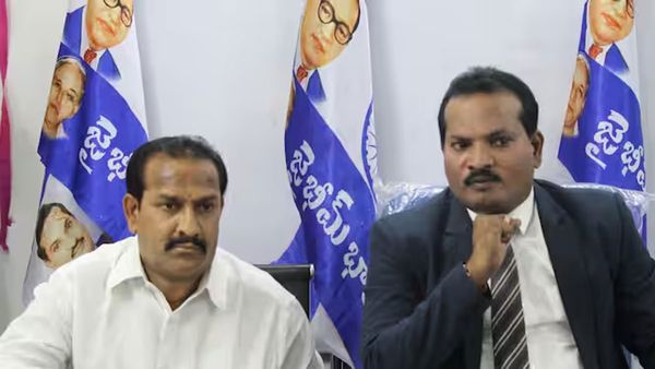 రాజధానిలో ఉద్రిక్తత.. జడ శ్రావణ్ కుమార్ అరెస్ట్