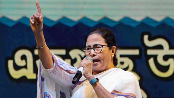 కర్నాటక ఎఫెక్ట్ : కాంగ్రెస్ కు మద్దతు ప్రకటించిన మమతా బెనర్జీ.. ఆ షరతుతో..