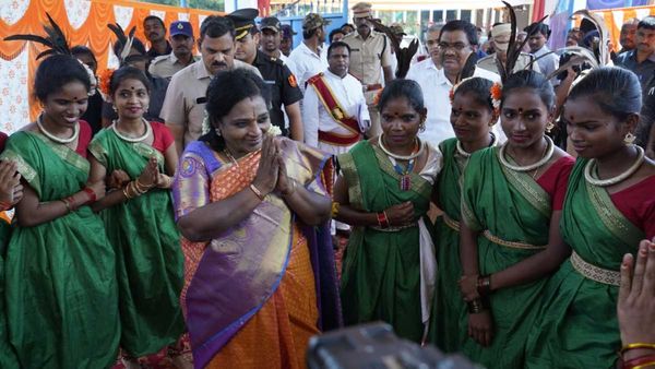 ఏపీతో ఇబ్బంది పడుతున్నాం.. తెలంగాణలో కలపండి: గవర్నర్ కు విలీనగ్రామాల విజ్ఞప్తి