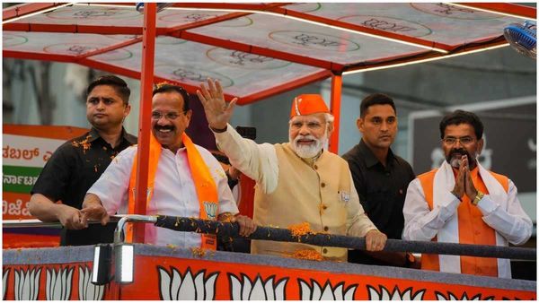 బెంగళూరులో మోదీ రోడ్ షోల్లో భారీ మార్పులు, ఒకటి కాదు రెండు రోజులు, వాన దెబ్బతో !