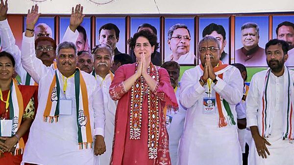 మీ ఒక్కఓటు కర్ణాటక భవిష్యత్తును నిర్ణయిస్తుంది, మార్పు కోసం ఓటెయ్యండి: ప్రియాంకా గాంధీ