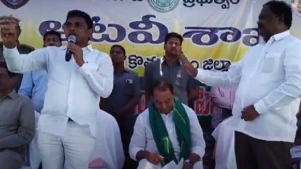 ఆ మాటలెందుకు? మంత్రి ముందే ఎమ్మెల్యేలు రేగా కాంతారావు, పోదెం వీరయ్య తీవ్ర వాగ్వాదం (వీడియో)