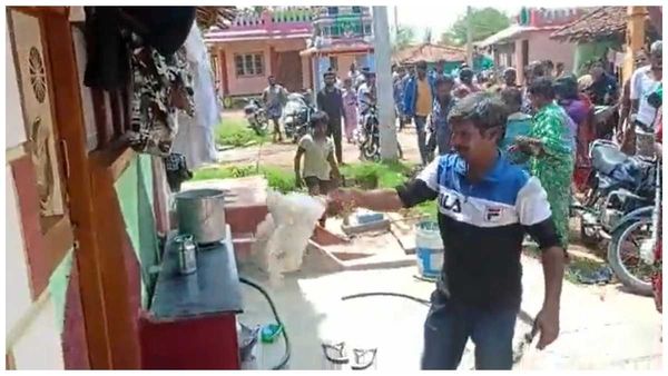 భిక్షగాళ్లు అనుకుంటున్నారా ?, చీరలు, కోళ్లు బీజేపీ నాయకుల ముఖం మీదకొట్టి ?