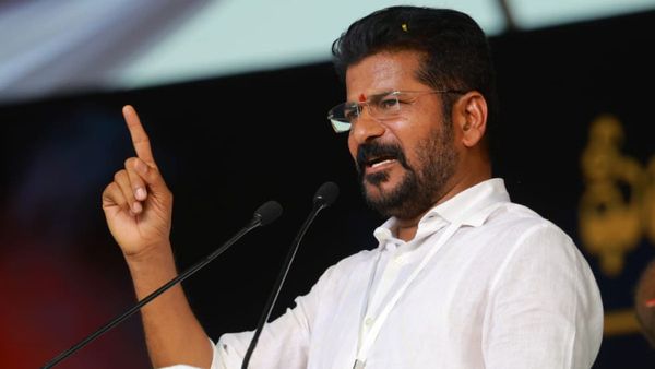 ఈట‌ల‌, కొండా, వివేక్ ల‌కు కాంగ్రెస్ లోకి రేవంత్ రెడ్డి ఆహ్వానం; షర్మిలపై సెటైర్లు!!