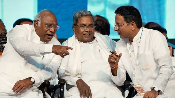 పవర్, రివర్స్ ఆపరేషన్ కు సిద్దం అయిన కాంగ్రెస్, జేడీఎస్, ఢిల్లీ నుంచి దౌడ్!